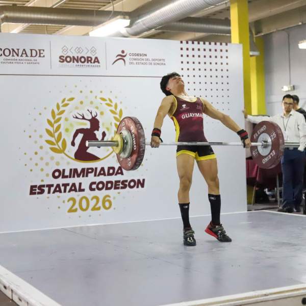 LEVANTAN PESISTAS SONORENSES EN LA OLIMPIADA ESTATAL DE HALTEROFILIA 